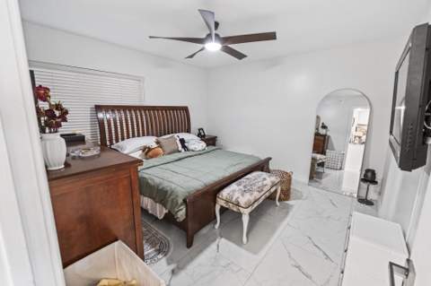 1021 Mockingbird Lane #211, Plantation FL - photo 24 of 33