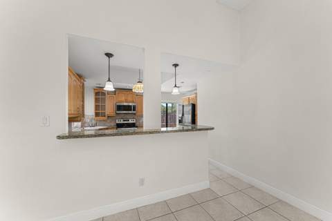 7627 Sierra Drive, Boca Raton FL - photo 10 of 37