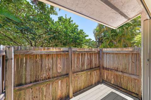7627 Sierra Drive, Boca Raton FL - photo 17 of 37