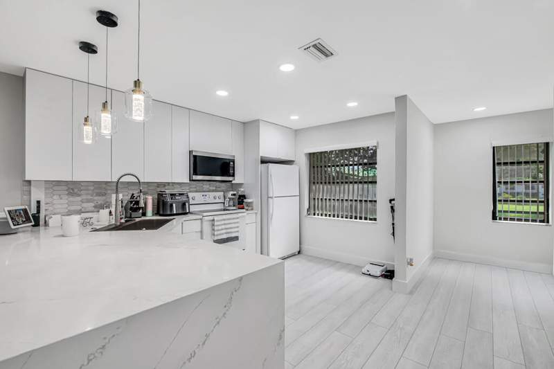 2 bedroom Condominium at 21362 Juego Circle #D, Vistas Of Boca Lago Condo, Boca Raton — photo 2