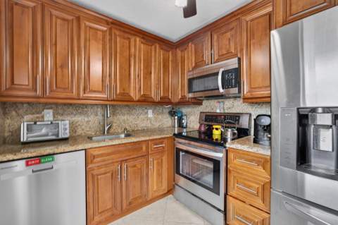 942 Normandy T Trail #942, Delray Beach FL - photo 7 of 36