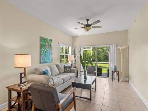 4210 Gator Trace Avenue #B, Fort Pierce FL - photo 10 of 49