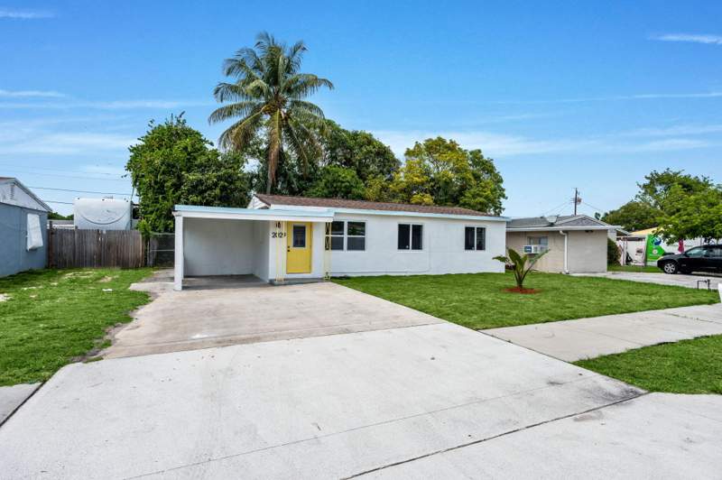 3 bedroom Single Family Residence at 2029 Ardmore Road, Belvedere Heights, West Palm Beach — photo 2