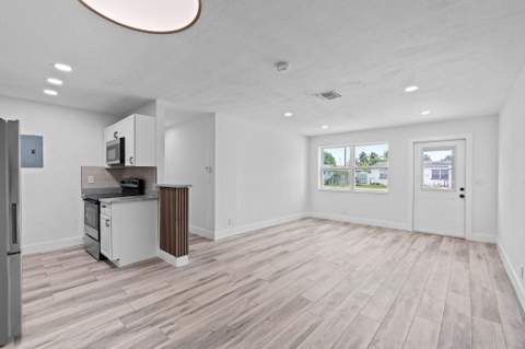 2029 Ardmore Road, West Palm Beach FL - photo 6 of 25