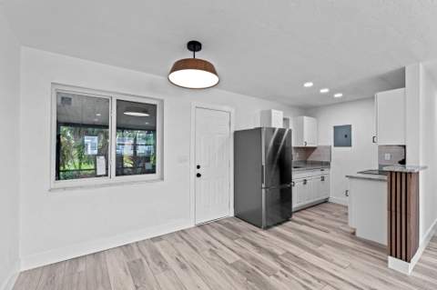 2029 Ardmore Road, West Palm Beach FL - photo 9 of 25