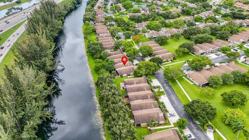 3 bedroom Villa at 570 Woodgate Circle #A, Woodgate Condominium 31, Sunrise — photo 1