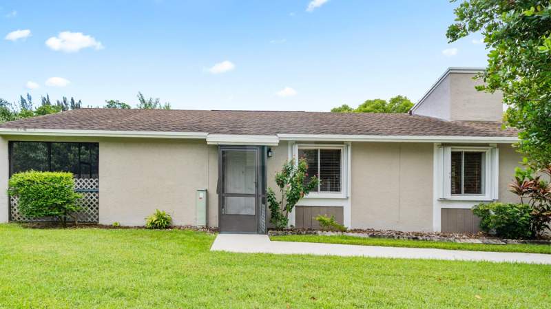 3 bedroom Villa at 570 Woodgate Circle #A, Woodgate Condominium 31, Sunrise — photo 2