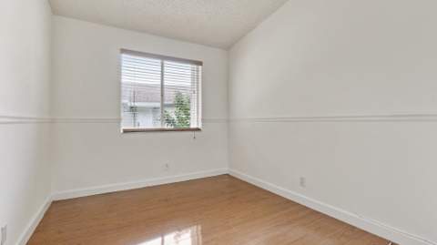 570 Woodgate Circle #A, Sunrise FL - photo 18 of 41
