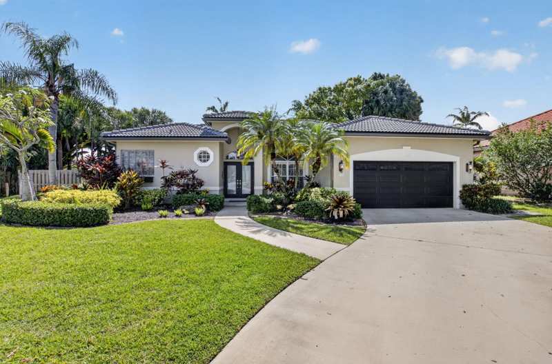 3 bedroom Single Family Residence at 1365 E Barwick Ranch Circle, Barwick Ranch, Delray Beach — photo 1