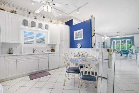 10216 Lombardy Drive, Tamarac FL - photo 10 of 46