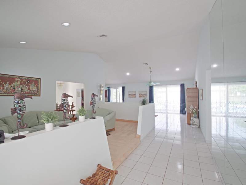 4 bedroom Single Family Residence at 6300 NW 60th Way, Countrys Point, Parkland — photo 3