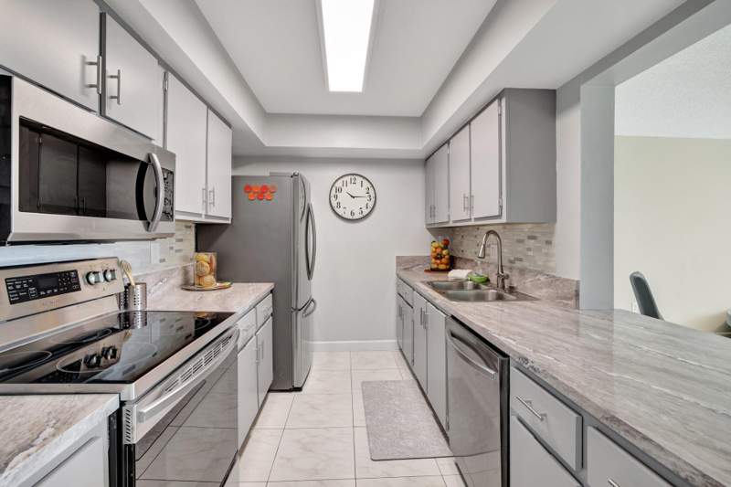 2 bedroom Condominium at 1101 River Reach Drive #415, River Reach Condominium III, Fort Lauderdale — photo 3