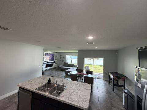 103 SW Oakridge Drive, Port St. Lucie FL - photo 11 of 43