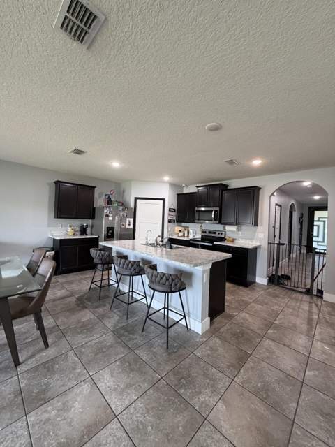 103 SW Oakridge Drive, Port St. Lucie FL - photo 8 of 43