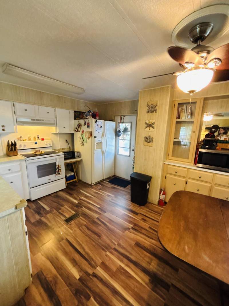 2 bedroom Mobile Home at 7 Valparaiso, Spanish Lakes Golf Village, Port St. Lucie — photo 5