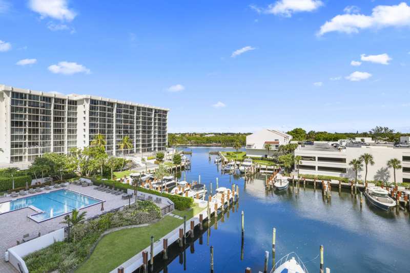 2 bedroom Condominium at 4748 S Ocean Boulevard #502, Dalton Place Condo, Highland Beach — photo 1
