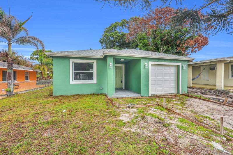 3 bedroom Single Family Residence at 2002 Avenue M, Southern Pines, Fort Pierce — photo 3
