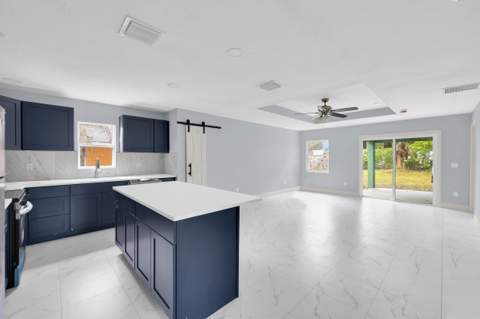2002 Avenue M, Fort Pierce FL - photo 6 of 32