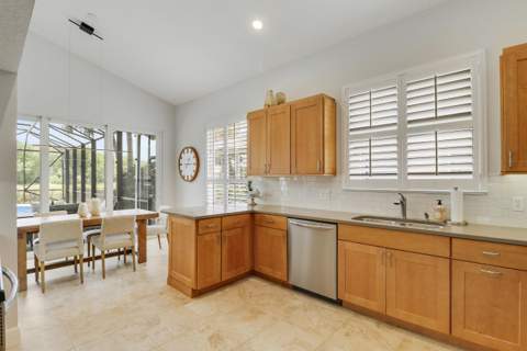 7226 Marsh Terrace, Port St. Lucie FL - photo 19 of 65
