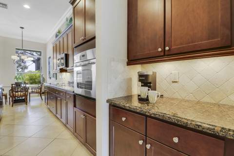 9556 SW Nuova Way, Port St. Lucie FL - photo 17 of 75