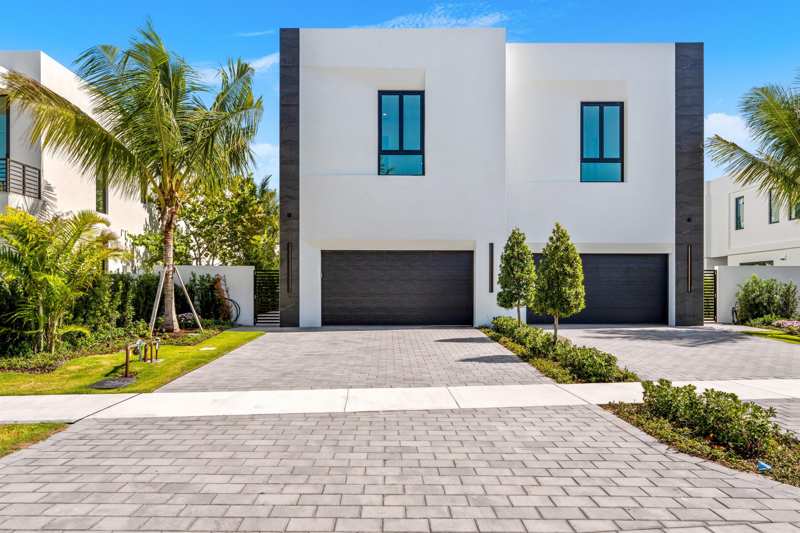 3 bedroom Townhouse at 723 Lake Avenue, La Hacienda Delray, Delray Beach — photo 1