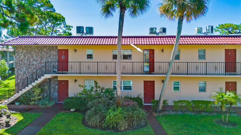 2 bedroom Condominium at 1975 SW Palm City Road #G, King Mountain Condo (Aka Monterey Yacht & Country, Stuart — photo 1