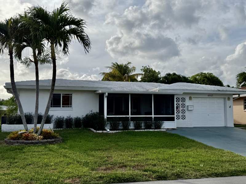 2 bedroom Single Family Residence at 4927 NW 47th Terrace, Mainlands Of Tamarac Lakes, Tamarac — photo 1