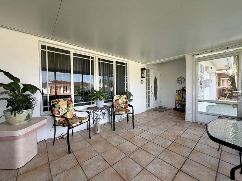 2 bedroom Single Family Residence at 4927 NW 47th Terrace, Mainlands Of Tamarac Lakes, Tamarac — photo 5