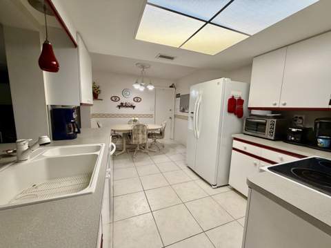 4927 NW 47th Terrace, Tamarac FL - photo 16 of 35