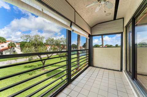 18 Vía De Casas Sur #205, Boynton Beach FL - photo 22 of 32