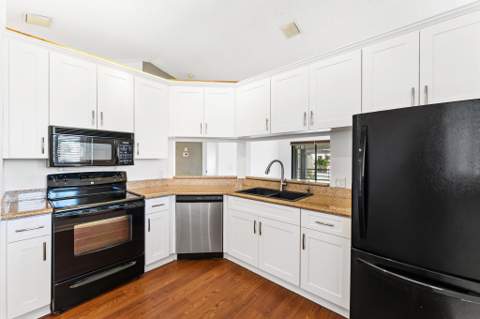18 Vía De Casas Sur #205, Boynton Beach FL - photo 11 of 32