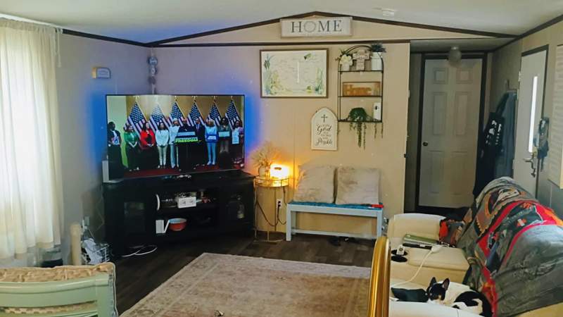 2 bedroom Mobile Home at 4911 Deanna Lane, Green Acres Unit 3, Fort Pierce — photo 3