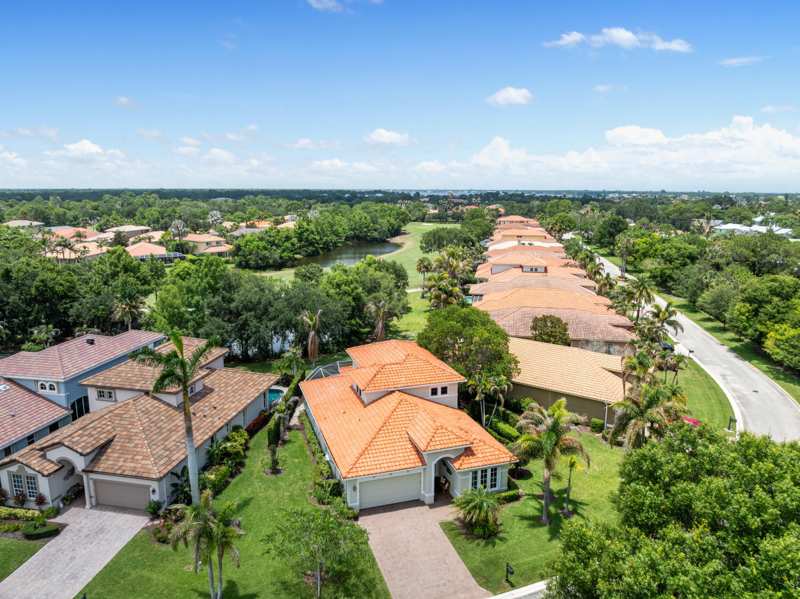 3 bedroom Single Family Residence at 910 SW Palm Cove Drive, Palm Cove Golf & Yacht Club, Palm City — photo 1