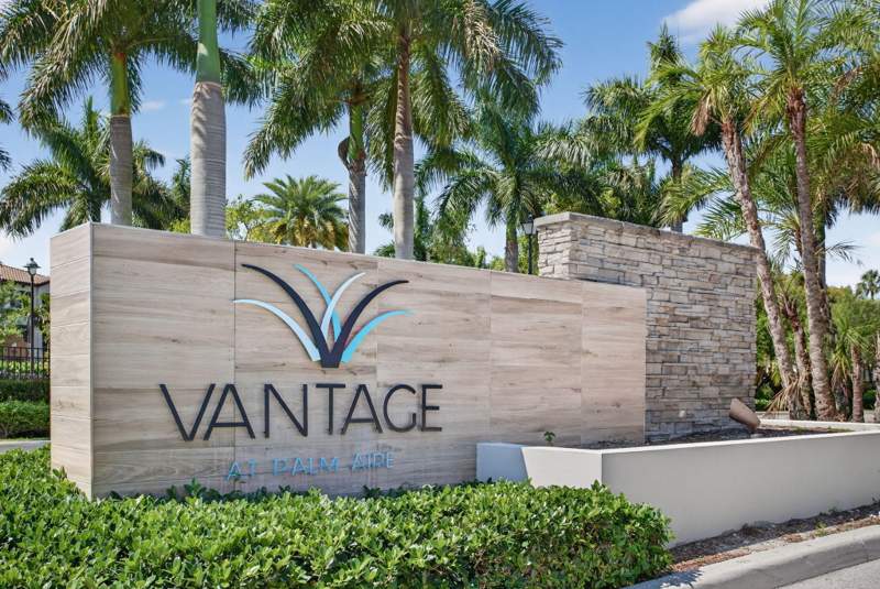 3 bedroom Single Family Residence at 325 NW 33rd Lane, Residences At Palm Aire, Pompano Beach — photo 4
