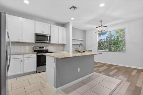 325 NW 33rd Lane, Pompano Beach FL - photo 10 of 68