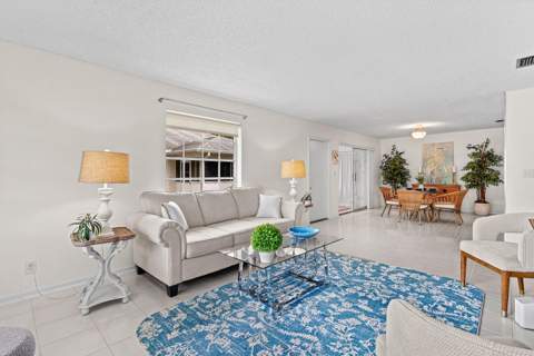 10098 S 40th Drive, Boynton Beach FL - photo 8 of 36