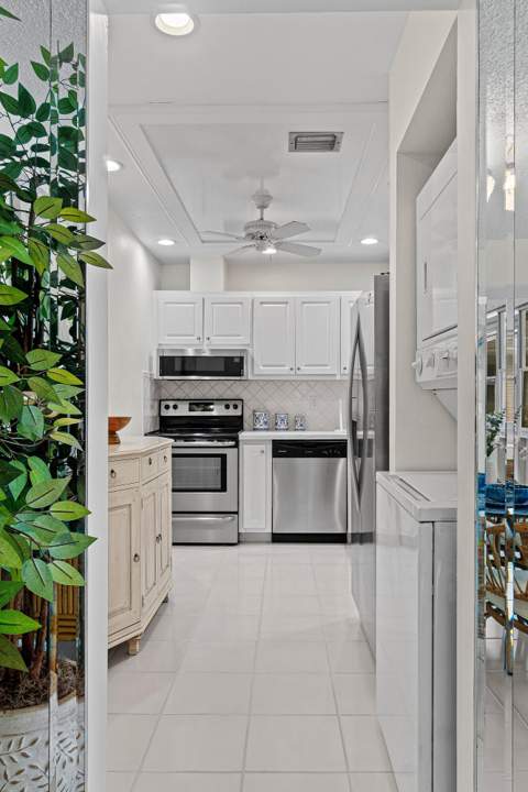 10098 S 40th Drive, Boynton Beach FL - photo 18 of 36