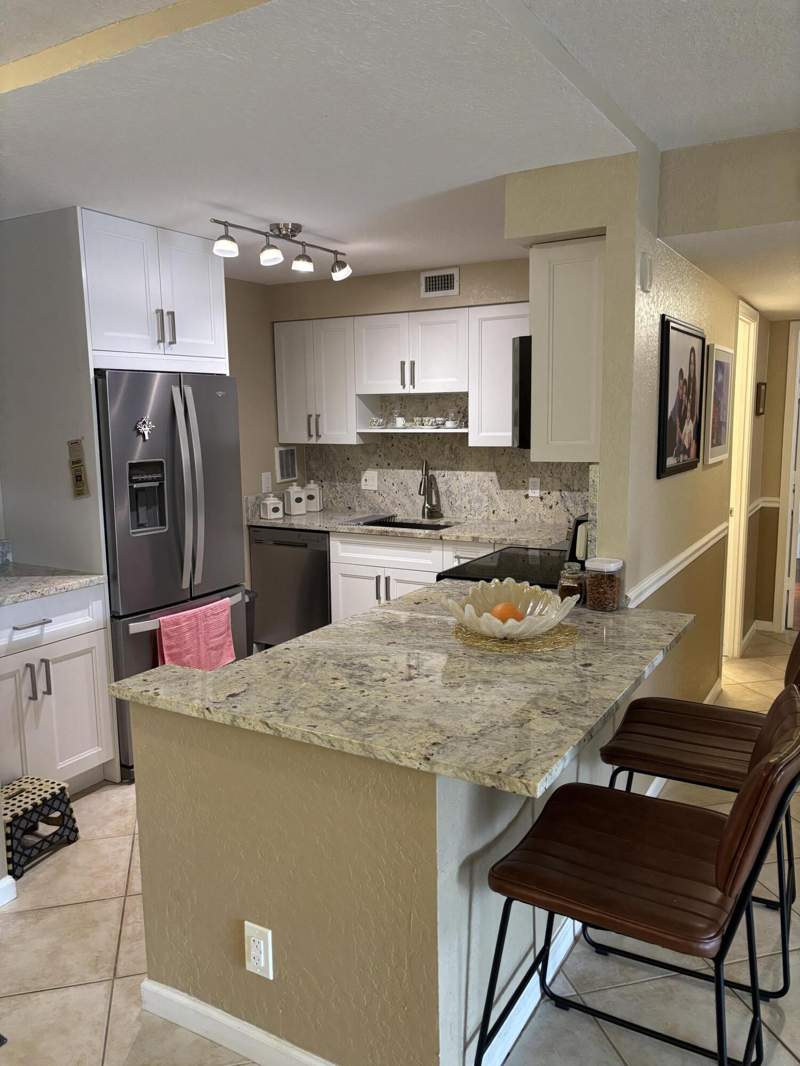 2 bedroom Condominium at 1000 Spanish River Road #3c, Boca View Condo, Boca Raton — photo 2