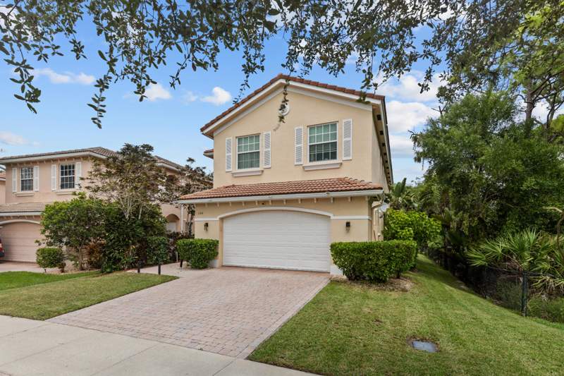 4 bedroom Single Family Residence at 1104 NW Leonardo Circle, Vizcaya Falls Plat 1 — photo 5