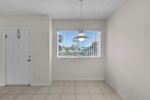 7763 Southampton Terrace #405, Tamarac FL - photo 12 of 40