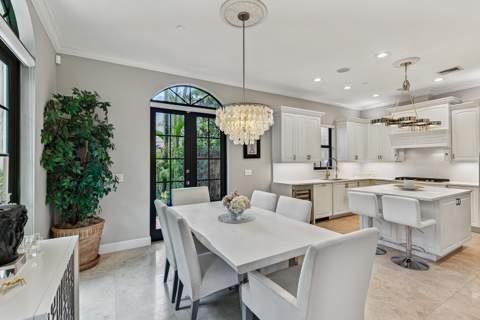 31 SE 10th Avenue, Fort Lauderdale FL - photo 8 of 36