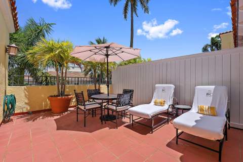 301 Australian Avenue #305, Palm Beach FL - photo 6 of 18