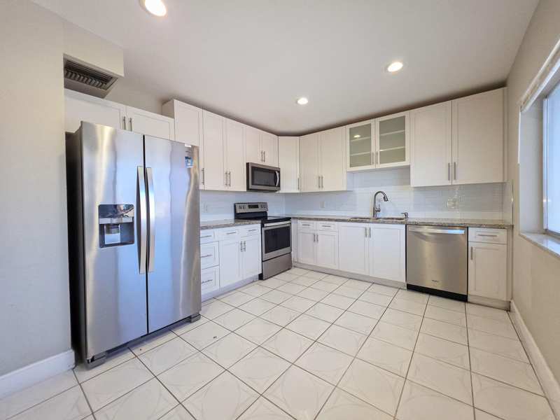 3 bedroom Condominium at 6289 Lear Drive #203, Mariner IV Condo, Lake Worth — photo 1