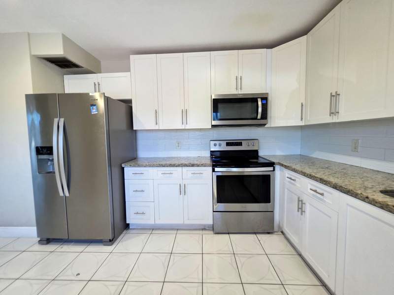 3 bedroom Condominium at 6289 Lear Drive #203, Mariner IV Condo, Lake Worth — photo 3