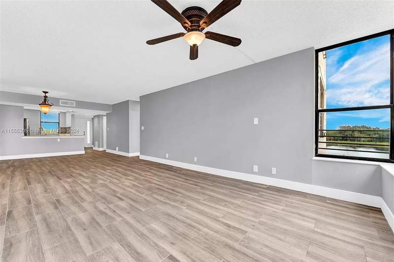 2 bedroom Condominium at 2767 Carambola Circle #401, Applewood Village Ii-E Condo, Coconut Creek — photo 4