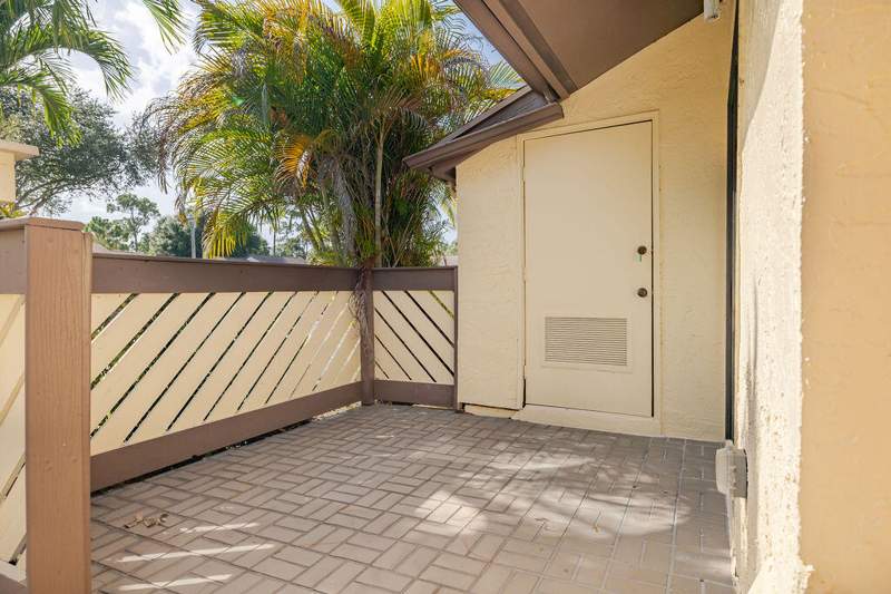 3 bedroom Townhouse at 191 Mastic Tree Court, Strathmore Gate I Unit Two, Royal Palm Beach — photo 5