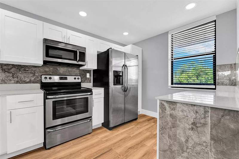 2 bedroom Condominium at 2767 Carambola Circle #401, Applewood Village Ii-E Condo, Coconut Creek — photo 3