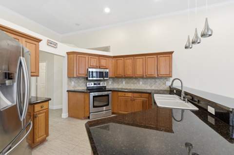 2644 Miller Court, Weston FL - photo 11 of 46