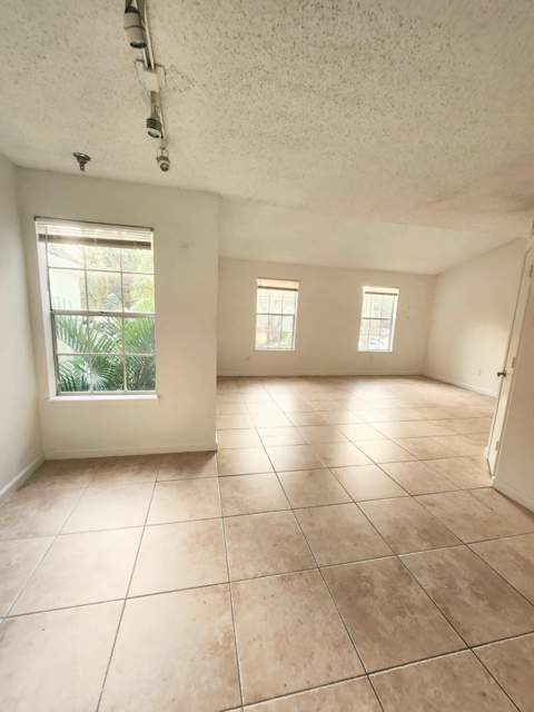 1020 Crystal Way #F, Delray Beach FL - photo 6 of 20