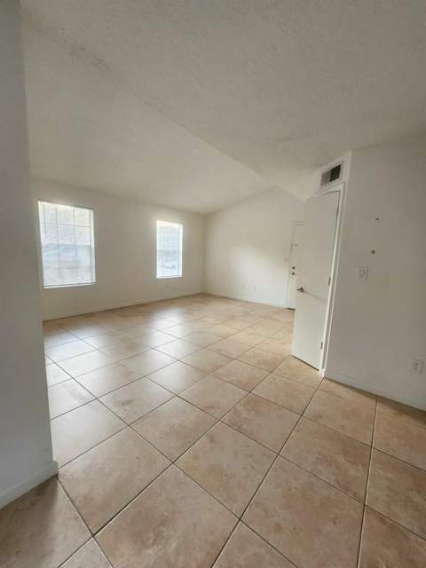 1020 Crystal Way #F, Delray Beach FL - photo 7 of 20